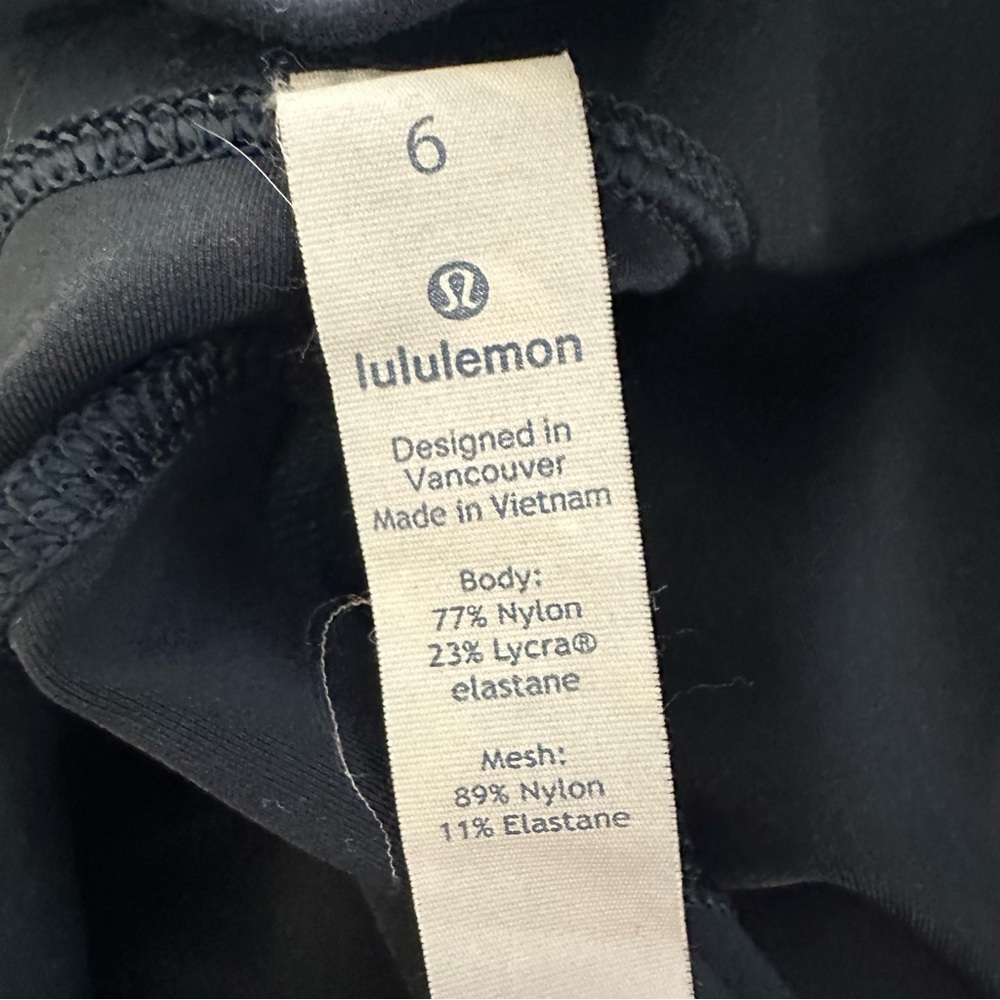 Lululemon Solid Black 7/8 Under Wunder Leggings T… - image 5